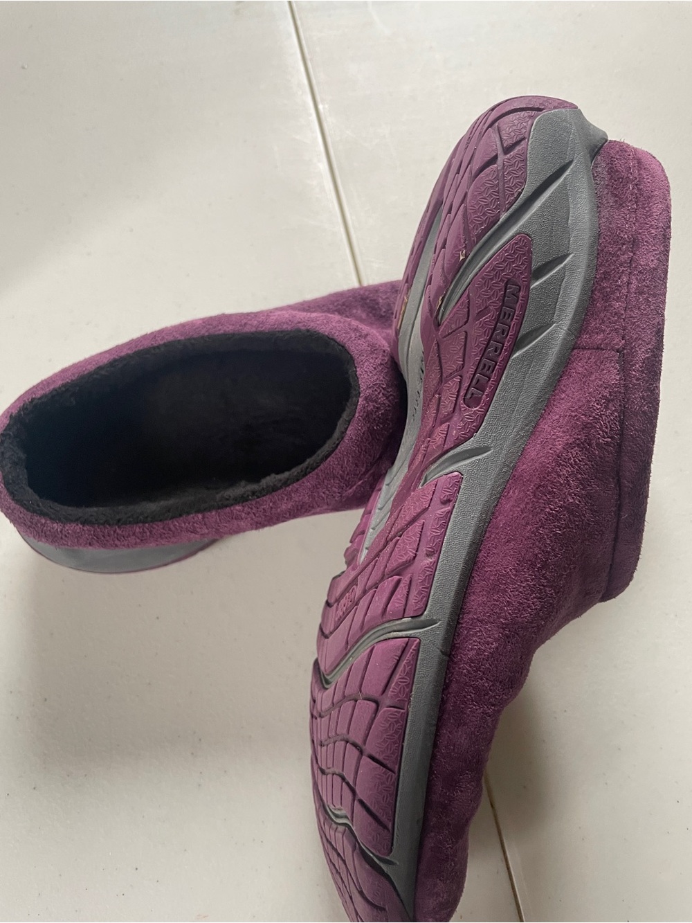 Merrell Women's Purple Suede Slip-On Comfort Shoe size 9